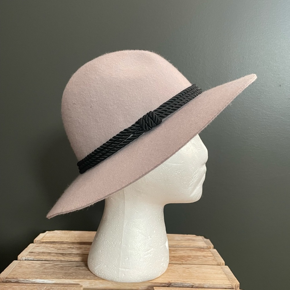 Lavender Hat with Black Band